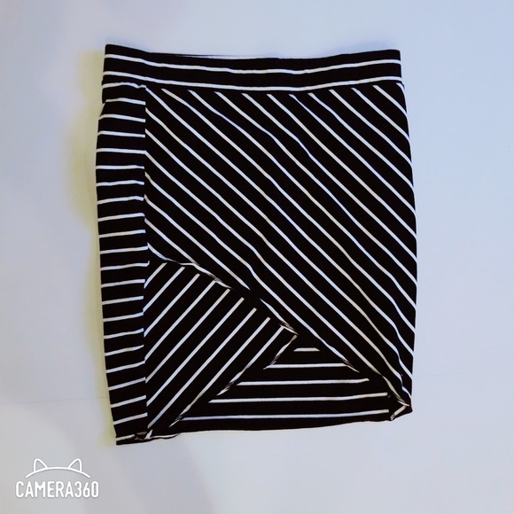 torrid Dresses & Skirts - Torrid Pencil Skirt